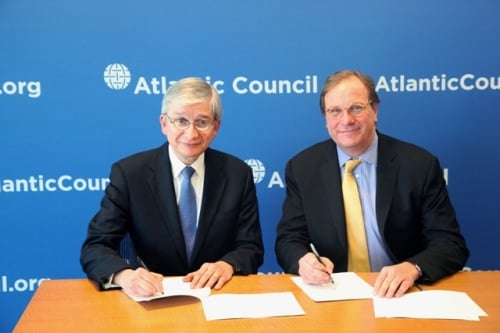 Presidents of UWC and Atlantic Council officially signed Memorandum of Agreement (01.02.2016)