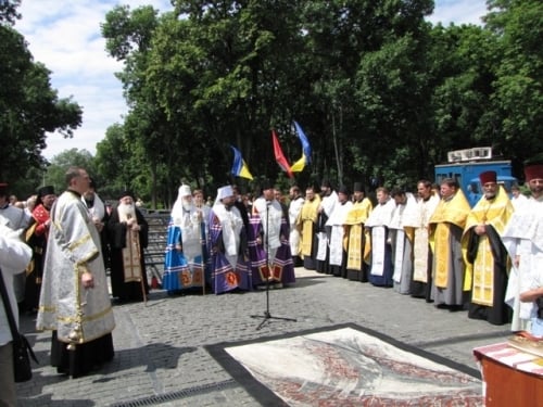 International Holodomor remembrance with the “Memorial Candle” June 19, 2010