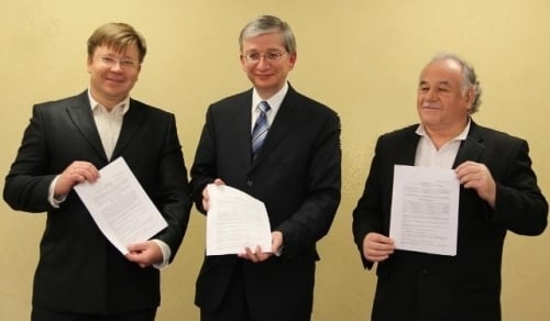 UWC Signs Memorandum to Launch an Informational Weekly Television News Journal in Ukraine