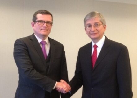 UWC President discusses crisis in Ukraine with Polish Ambassador in Canada (29.01.2014)