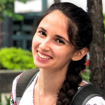 Tetianka Karpova UWC volunteer, Canada