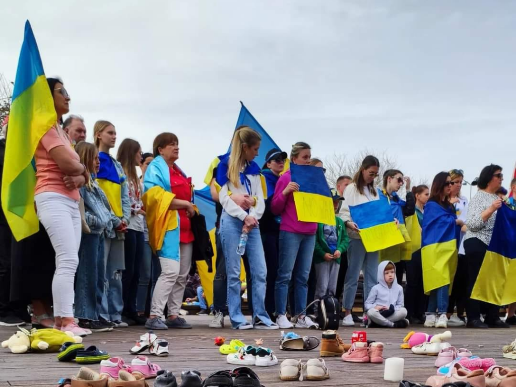 Around the world, Ukrainians unite to support Ukraine and fight against russian aggression Around the world, Ukrainians unite to support Ukraine and fight against russian aggression