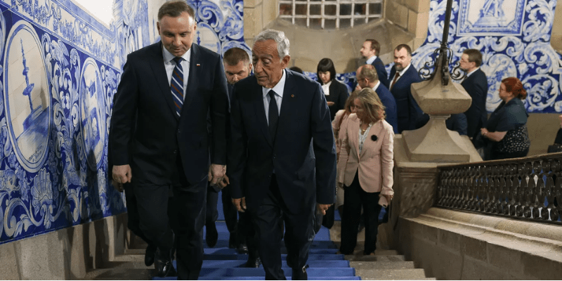 Президент Польщі їде до країн ЄС, щоб переконати їх дати статус кандидата Україні Президент Польщі їде до країн ЄС, щоб переконати їх дати статус кандидата Україні