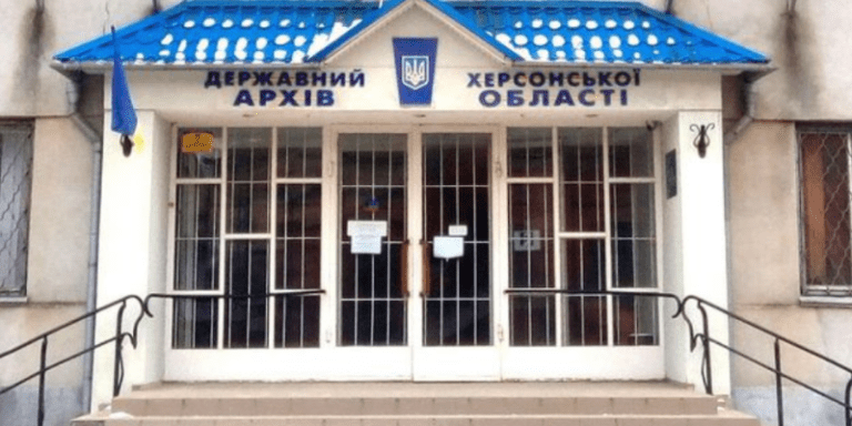 В Херсоні окупанти викрали списки виборців