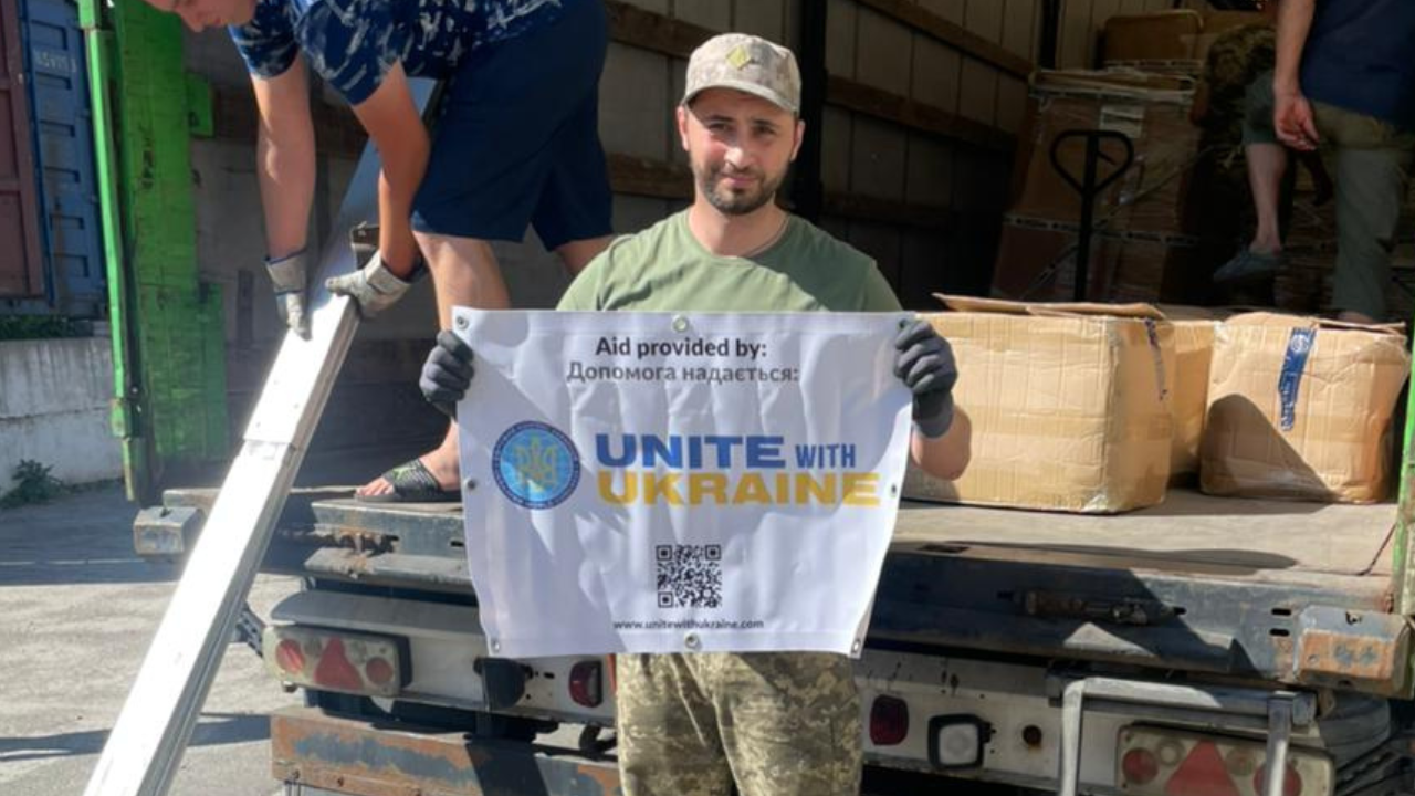 Unite With Ukraine доправляє захисникам на передовій спорядження вартістю 2 мільйони доларів CША
