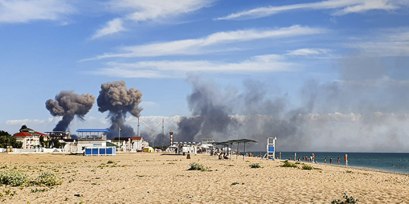Mysterious explosions rock the russians in Crimea Mysterious explosions rock the russians in Crimea