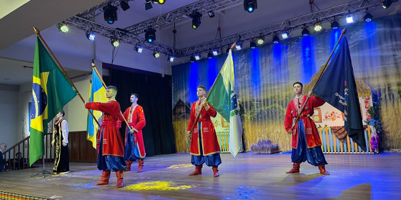 Ukrainian hopak in the land of samba – the 30th Ukrainian Night in Paraná