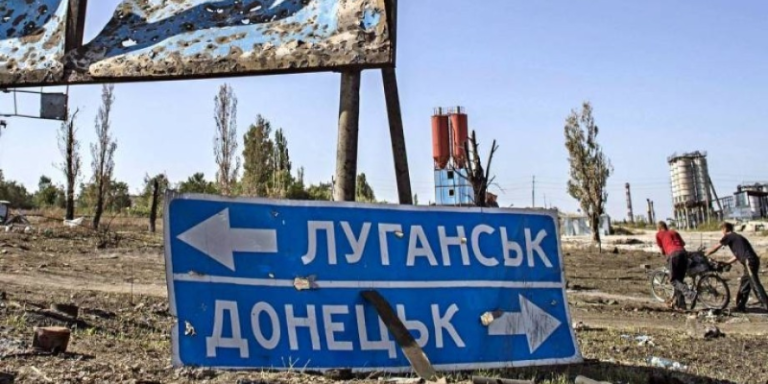 Так звані “громадські палати” “ЛНР” і “ДНР” вимагають негайного ініціювання референдумів про визнання їх суб’єктами рф