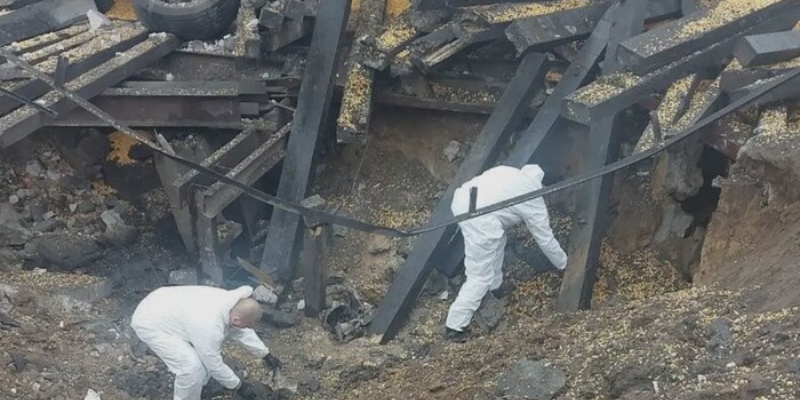 Ukrainian experts are already working at the site of the missile crash in Poland Ukrainian experts are already working at the site of the missile crash in Poland