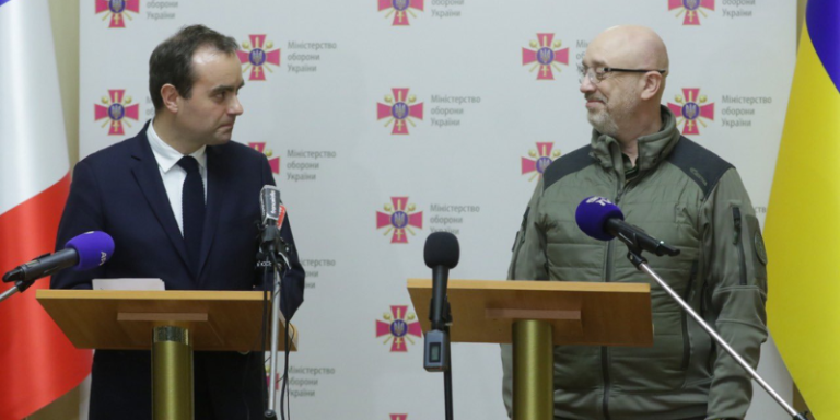 Франція обіцяє посилити військову підтримку України на основі “спільного порядку денного”