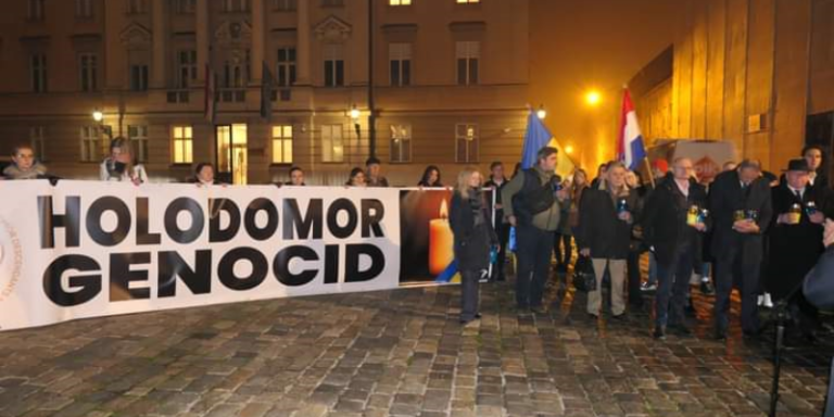 Українська громада міста Загреба провела акцію напередодні роковин Голодомору 1932-33 років