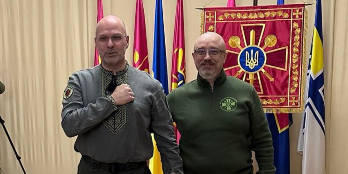 Minister Reznikov awarded Dan Bilak a medal For Support to the Armed Forces of Ukraine