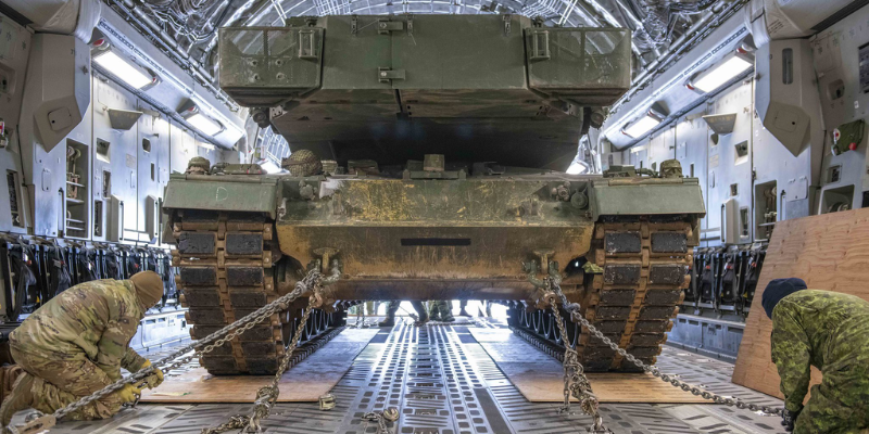 The first Canadian Leopard 2 en route to Ukraine