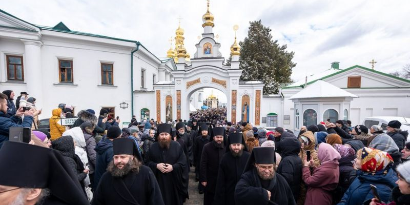 Вигнання московської церкви з Лаври – сценарії BBC