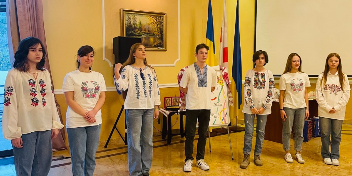 Українці Грузії оголосили переможців конкурсу декламаторів поезії Шевченка Українці Грузії оголосили переможців конкурсу декламаторів поезії Шевченка
