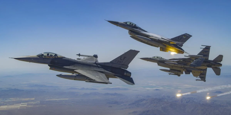 Reznikov invites F-16 pilots to join the Ukrainian Foreign Legion