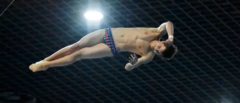 Young Ukrainian wins silver medal at the World Diving Cup