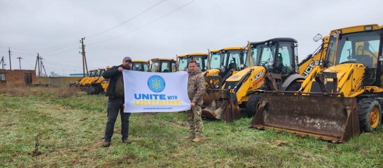Світовий Конґрес Українців забезпечив 15 екскаваторів для ТрО для облаштування оборонних позицій