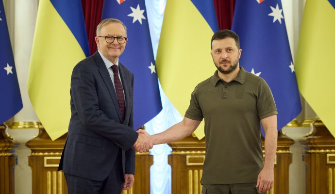 Австралія найбільше допомогла Україні військовою технікою поза НАТО