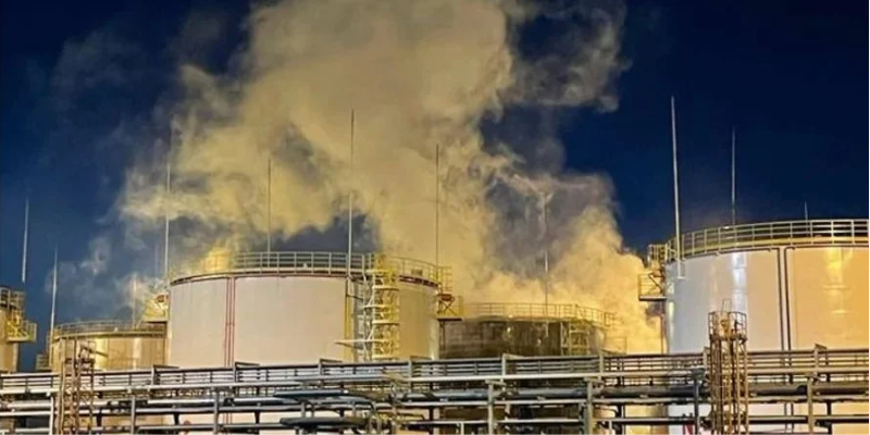 Божа кара: атаки на російські нафтобази Божа кара: атаки на російські нафтобази