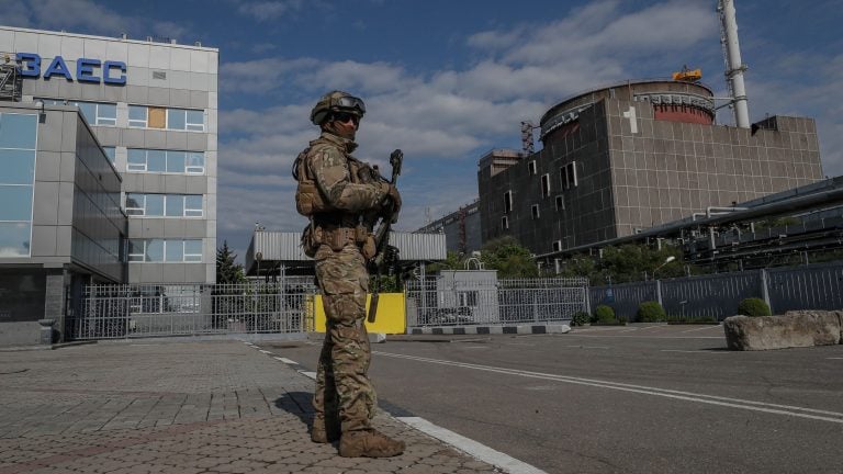 Росія готує теракт на ЗАЕС з викидом радіації – Зеленський
