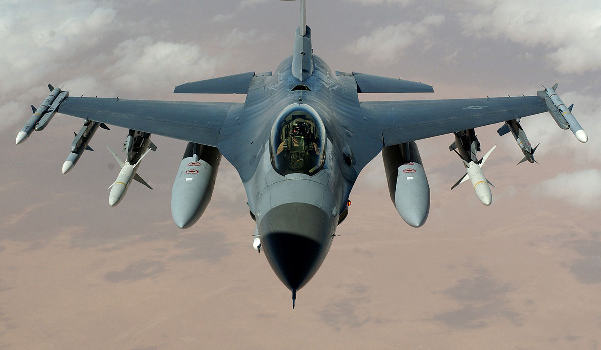 Навчання на F-16: хто тренуватиме пілотів України