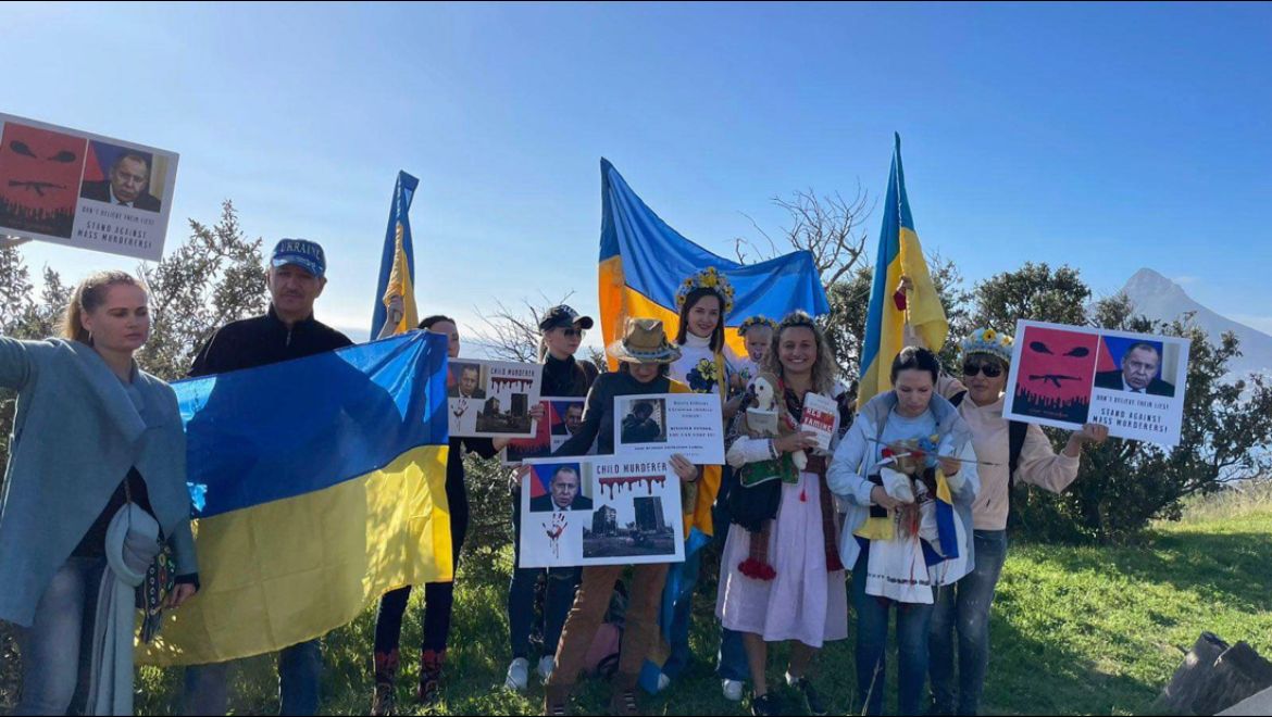 Ukrainians in Africa protest against deportation of Ukrainian children