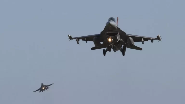Навчання на F-16: перша група пілотів готова до виїзду