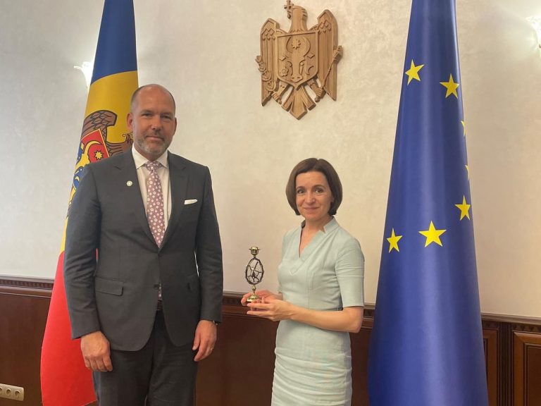 UWC President meets with President of Moldova