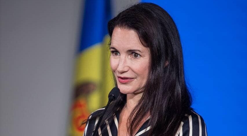 “Sex and the City” star participates in Ukrainian Day in Moldova festival “Sex and the City” star participates in Ukrainian Day in Moldova festival