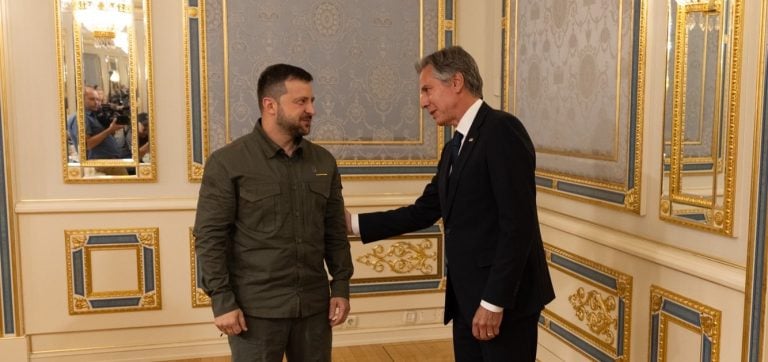 Блінкен відвідав Київ: США вперше передають Україні арештовані активи росіян