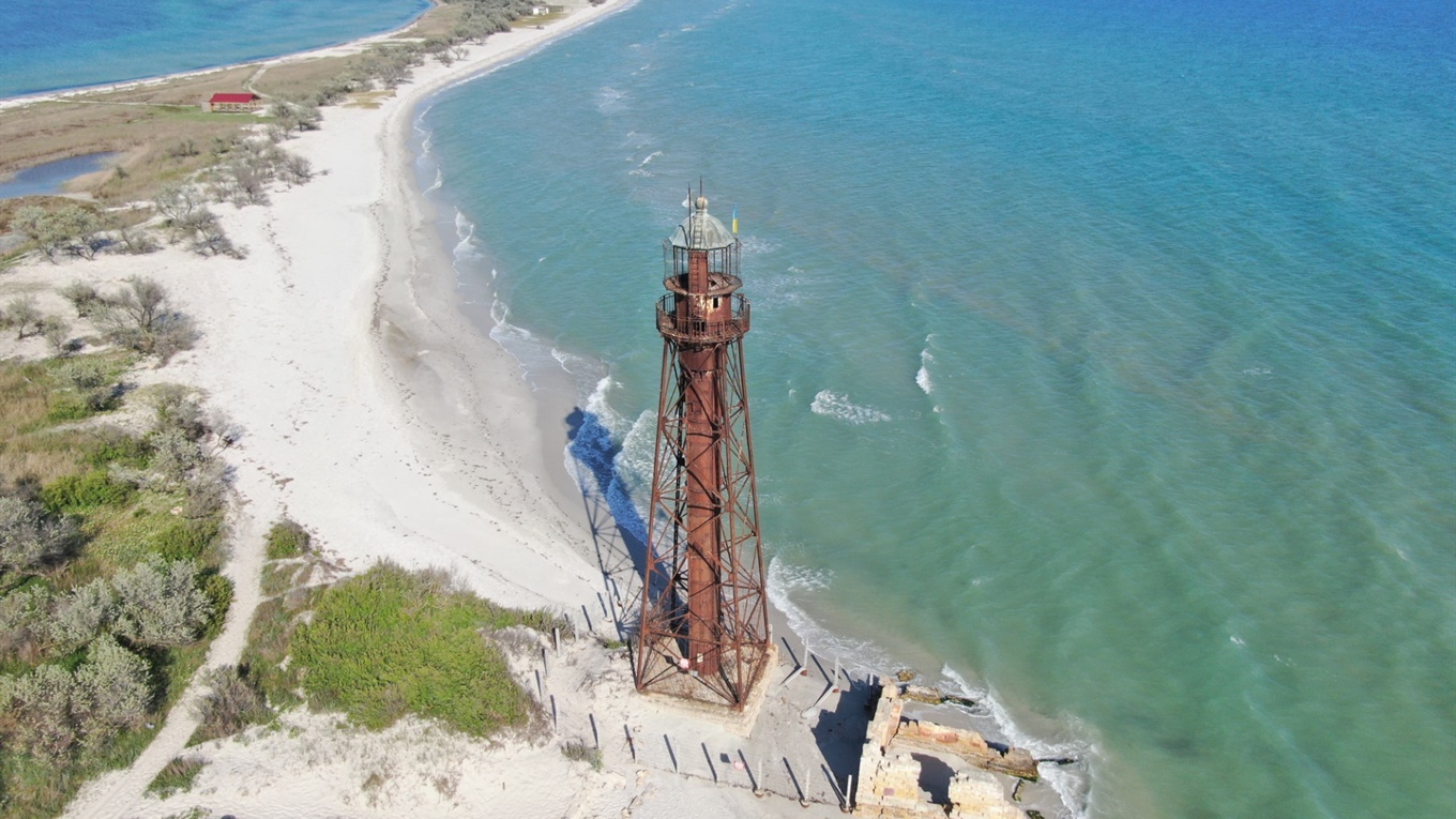 Russians destroy most valuable part of Dzharylhach Island