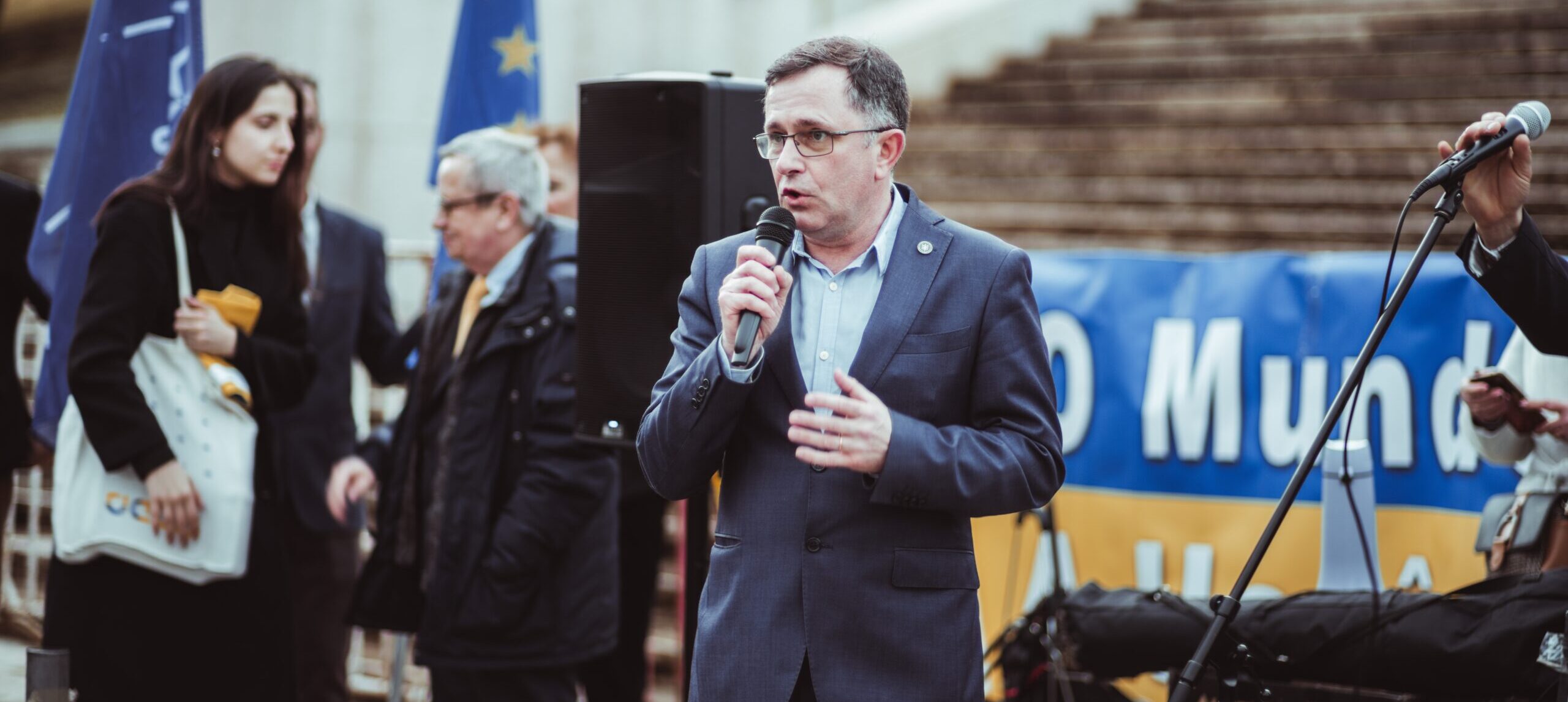 Павло Садоха: Росія впливає на вимушених переселенців України Павло Садоха: Росія впливає на вимушених переселенців України