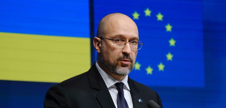 Премʼєр Шмигаль розповів скільки Україна отримає від заморожених прибутків Росії