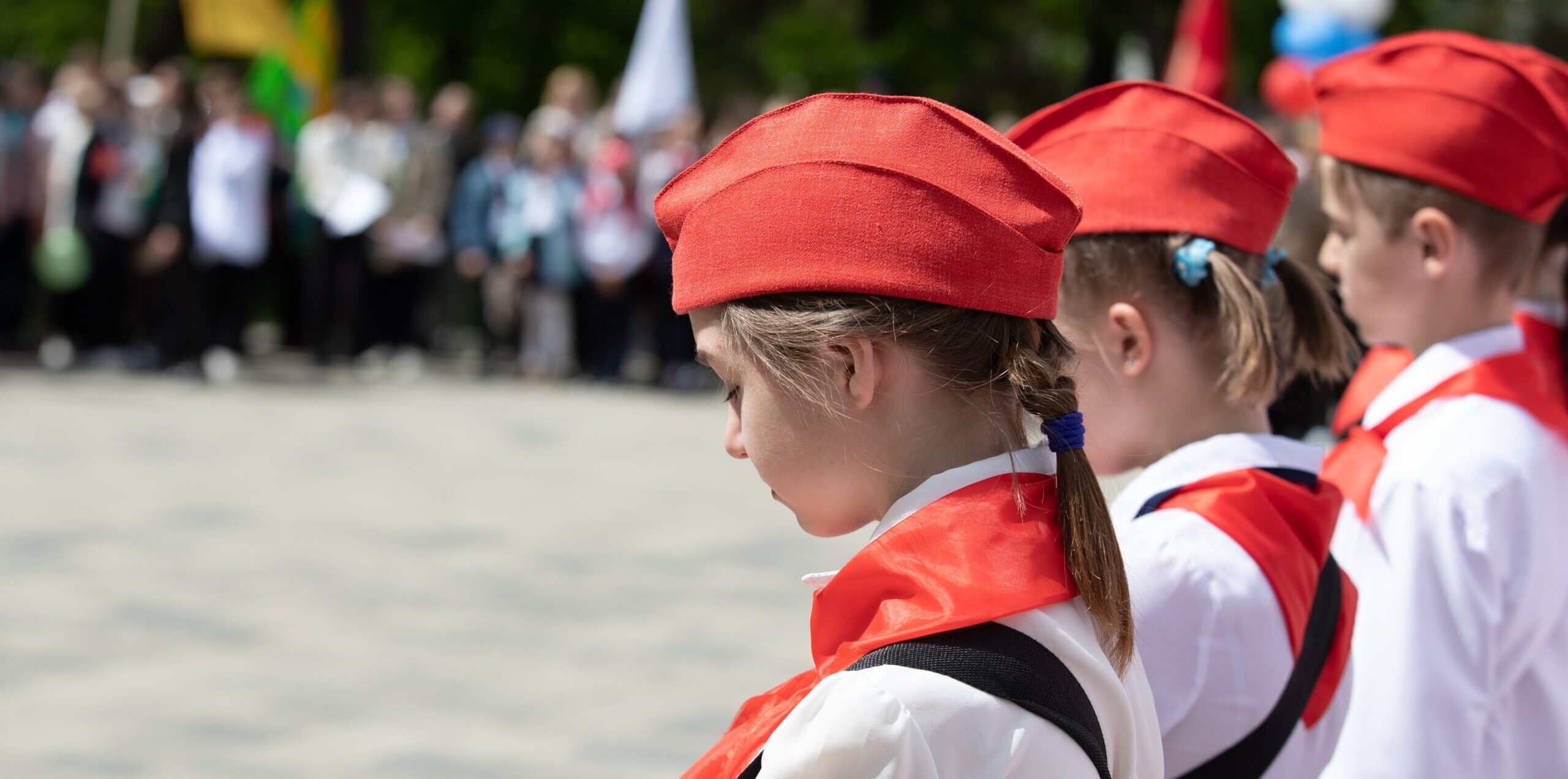 Best Soviet practices: Russians teach children in occupied territories to snitch