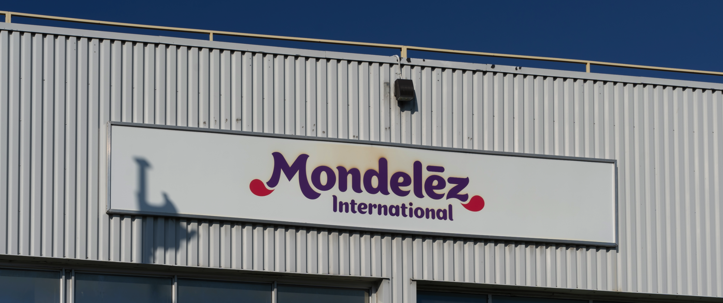 Ukrainians in Chicago protest Mondelēz: “Working in Russia is immoral”