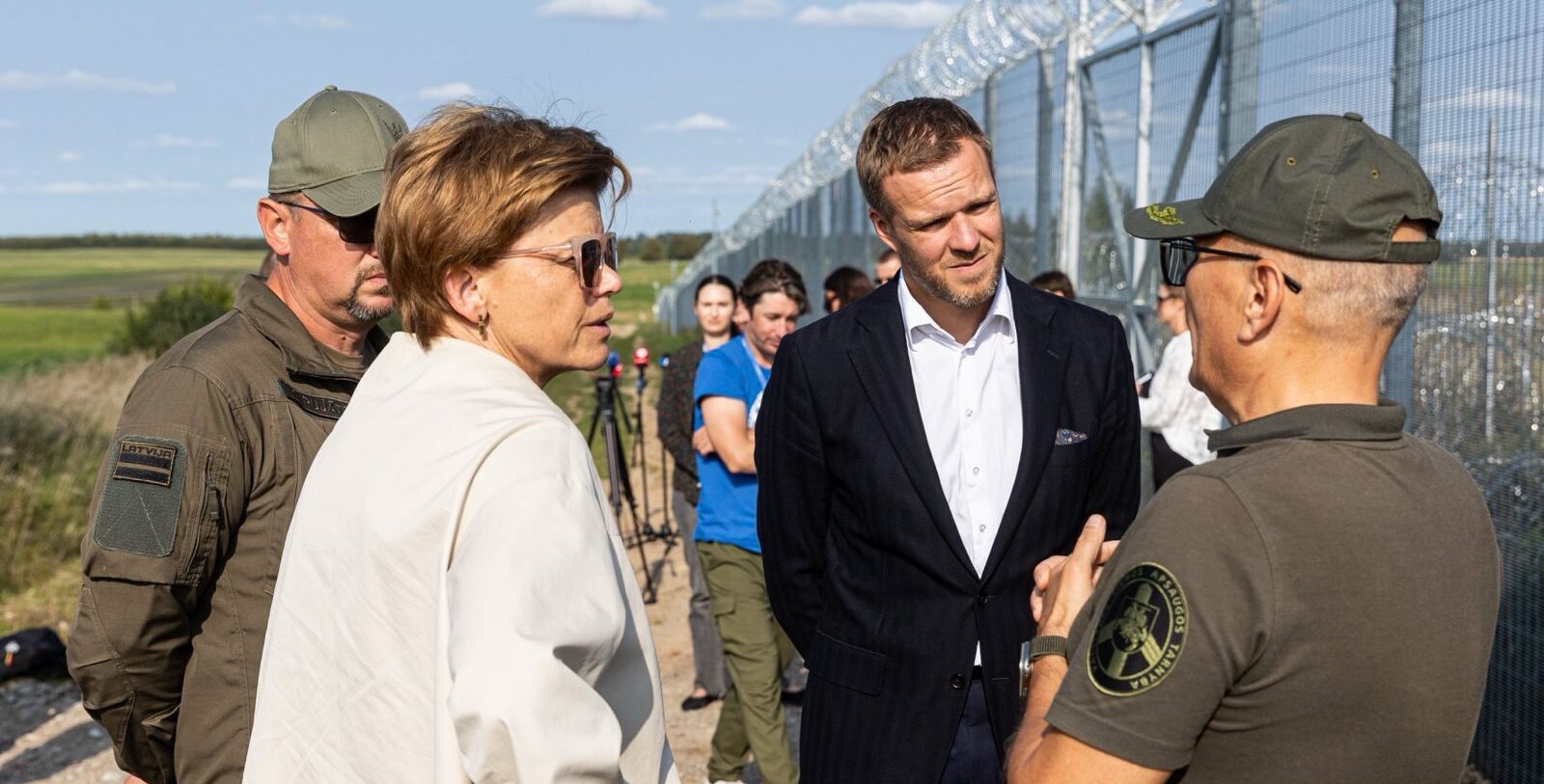 Belarusian threat: Latvian and Lithuanian ministers visit border Belarusian threat: Latvian and Lithuanian ministers visit border