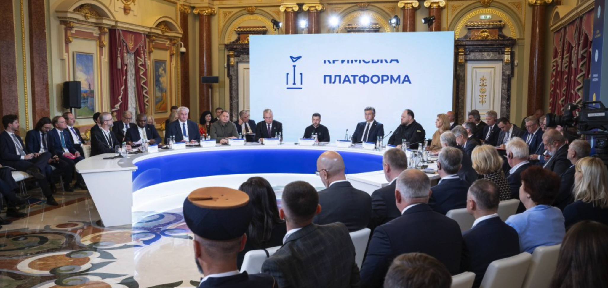 President Zelenskyy: Ukraine does not trade its land and does not abandon its people President Zelenskyy: Ukraine does not trade its land and does not abandon its people