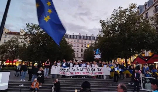 Активісти у Франції закликали НАТО запросити до вступу Україну Активісти у Франції закликали НАТО запросити до вступу Україну