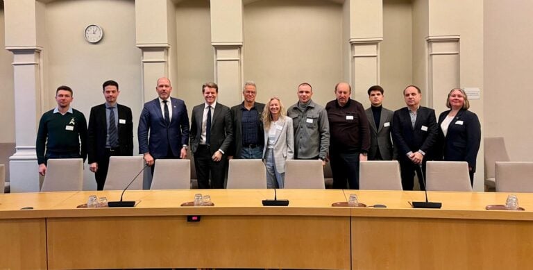 UWC President Paul Grod meets with Norwegian lawmakers