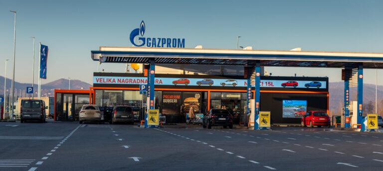 США запровадили найбільші в історії санкції проти російської енергетики