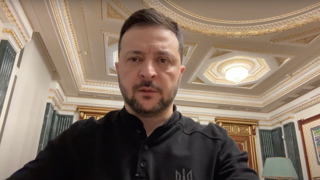 Президент Зеленський: Зберігаємо буферну зону на російській території, активно знищуємо там російський військовий потенціал Президент Зеленський: Зберігаємо буферну зону на російській території, активно знищуємо там російський військовий потенціал