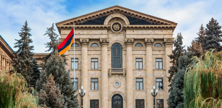 Парламент Вірменії висловився за початок вступу до ЄС