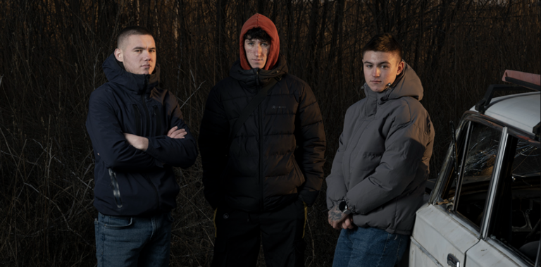 Político: Tres adolescentes ucranianos deportados por Rusia para «reeducación» se amotinaron en el campo
