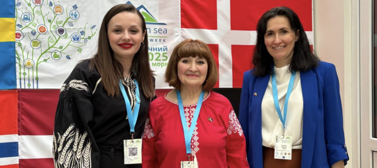 UWC delegates spotlight women’s advocacy for Ukraine at ‘Carpathian Sea’ Democracy Week Forum