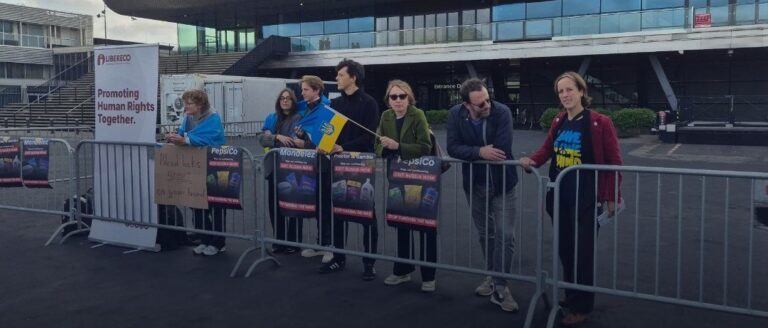 Ukrainians in Amsterdam protest international companies’ operations in Russia