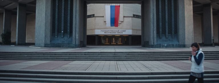 CRN: Rusos llevan a estudiantes de la ocupación a trabajos forzados en Crimea