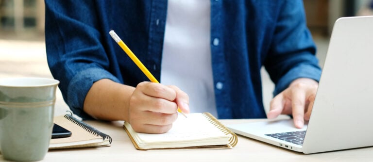 Join free crisis management course for Ukrainian students worldwide