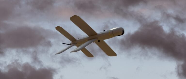 Bloomberg: China suministra a Rusia piezas clave para drones de ataque