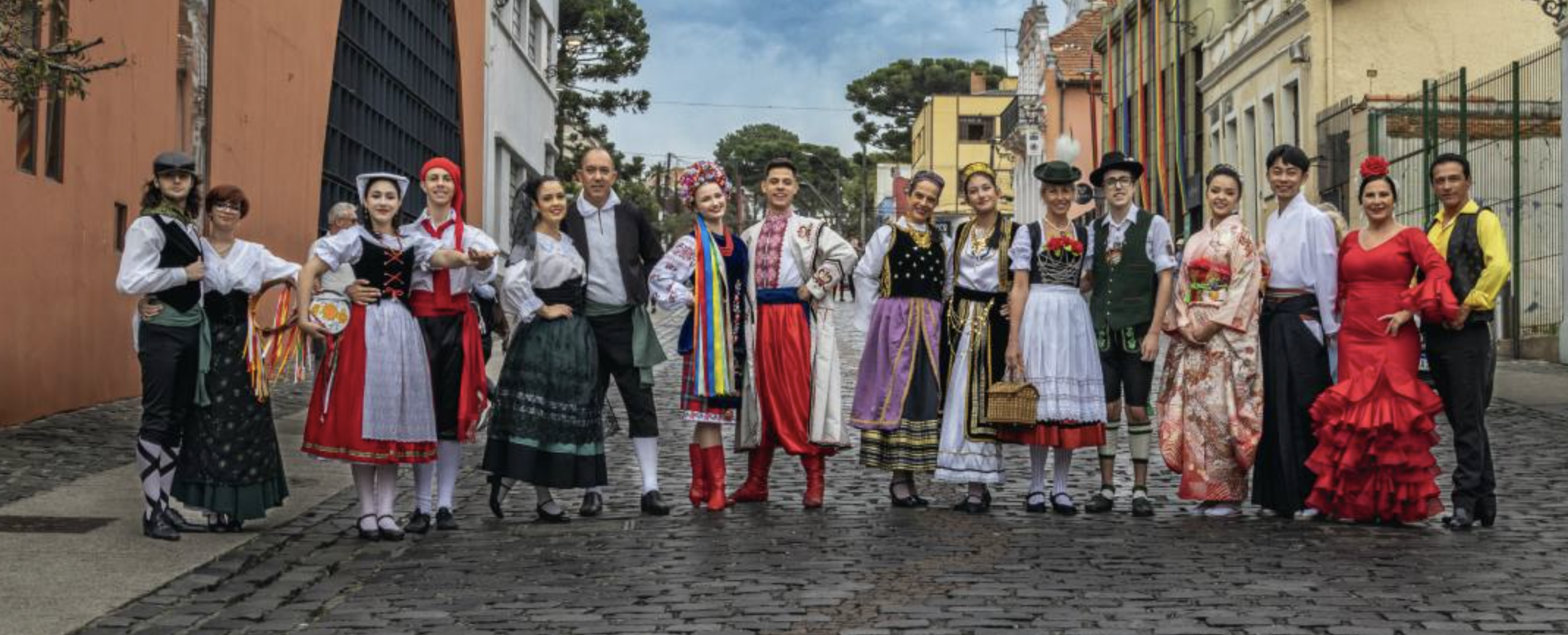 Ukrainians in Brazil condemn Russian consul’s participation in Paraná folklore festival